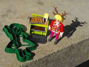Playmobil and cookie cutter