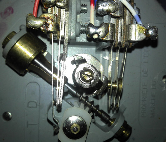Telephone dialler mechanism, during dial.