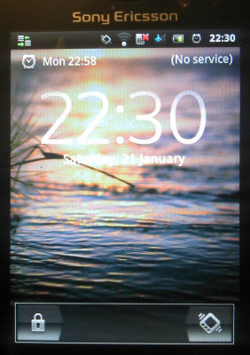 Xperia Mini Pro - switch on screen