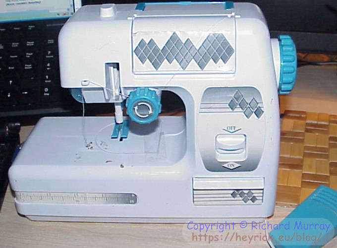 Cheap Chinese battery powered sewing machine