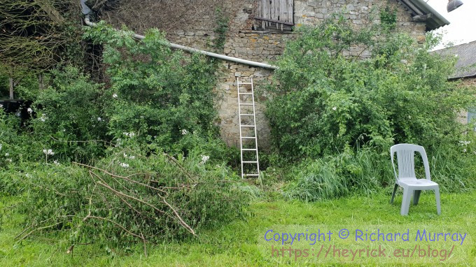 Fixed guttering