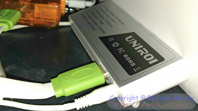 Uniroi UR071 HDMI socket location