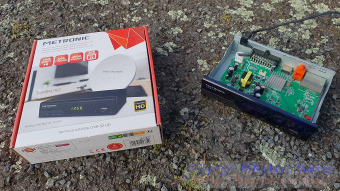 Metronic Touchbox HD3 and its box