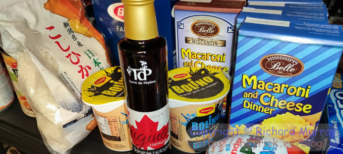 Maple syrup lurking amidst the Mac+Cheese