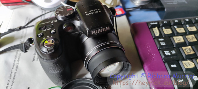 The Fujifilm Finepix S1000fd