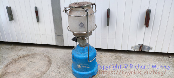 A Camping Gaz T206 lamp