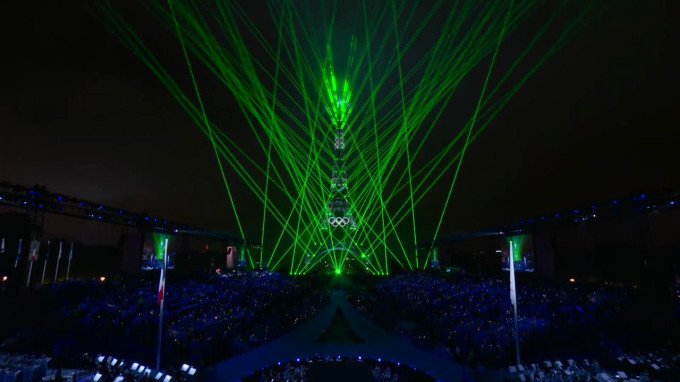 Eiffel Tower light show