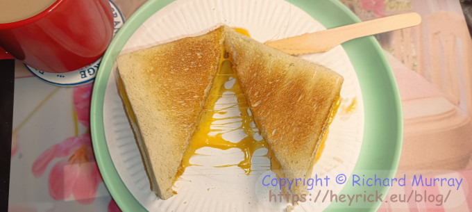 Milbona cheese slices in cheesy toasties.