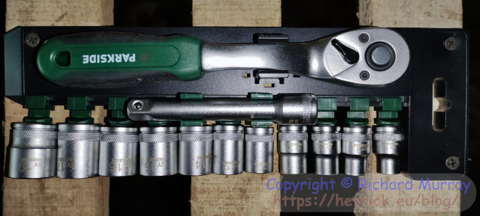 A wall mounted socket set