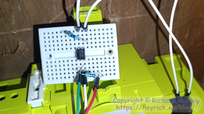 The interface built on breadboard.
